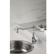 Chrómová kuchynská batéria s drezom a dekoráciou