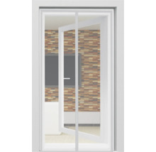 Otvorené dvere vo svetlej miestnosti