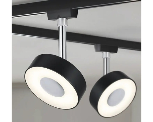 Dva okrúhle, čierne LED reflektory na lište