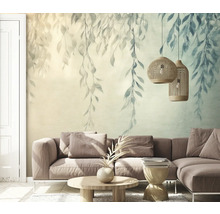 Obývacia izba s fotografickou tapetou, pohovkou a dekoráciou