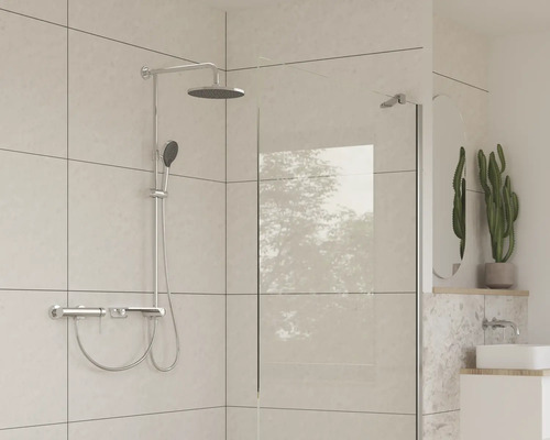 Kúpeľňa so sprchovacím kútom, termostatickou batériou a hlavovou sprchou