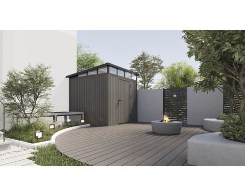 Záhradná scéna s domčekom na náradie, terasou, ohniskom a rastlinami