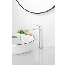 Kovová umývadlová batéria s okrúhlym zrkadlom