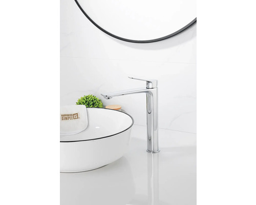 Kovová umývadlová batéria s okrúhlym zrkadlom