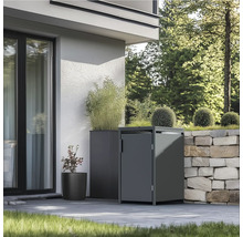 Box na smetné koše na terase s rastlinami