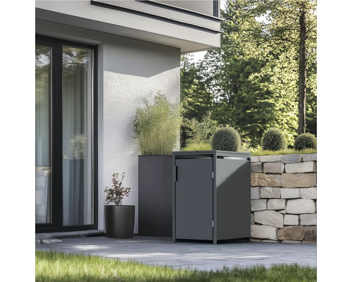 Box na smetné koše na terase s rastlinami