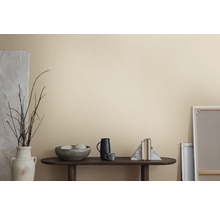 Nástenná dekorácia so stolom, dekoráciou a plátnom