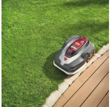 Robotická kosačka AL-KO na trávniku