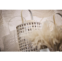 Dekoratívna lampa s pleteným dizajnom a rukoväťou