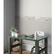 Detská izba s písacím stolom, stoličkou a bordúrou so zvieracími motívmi