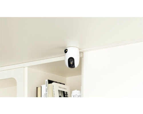 Bezpečnostná kamera namontovaná na strope