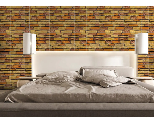 Spálňa s posteľou a dizajnom stien s tehlovým vzhľadom