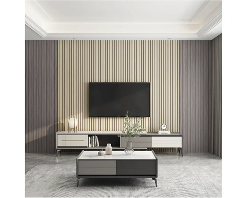 Moderná obývacia izba s televízorom, skrinkou a konferenčným stolíkom