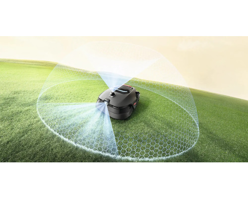 Robotická kosačka na trávniku s vizualizáciou senzora