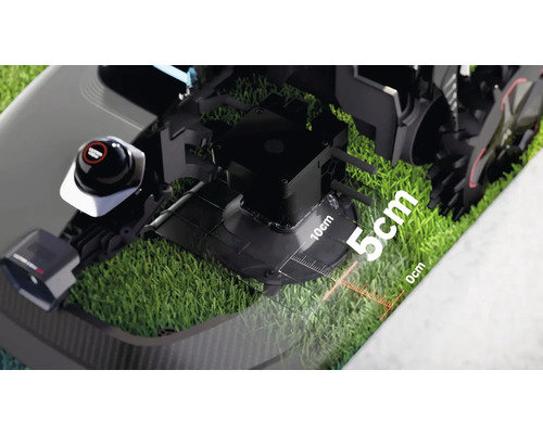Detailný pohľad na robotickú kosačku s dĺžkou kosenia 5 až 10 cm