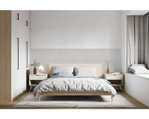 Spálňa s manželskou posteľou, nočnými stolíkmi a šatníkovou skriňou