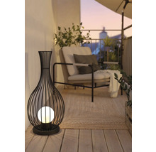 Dekoratívna vonkajšia kovová stojacia lampa s kreslom a rastlinami