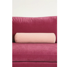 Dekoračný vankúš a valček na pohovke