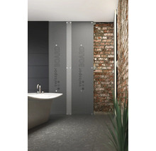 Moderná kúpeľňa s vaňou, doskou SwissPor a tehlovou stenou