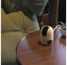 Bezpečnostná kamera na stole