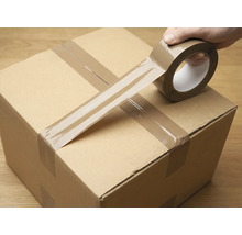 Baliaci kartón uzavretý lepiacou páskou