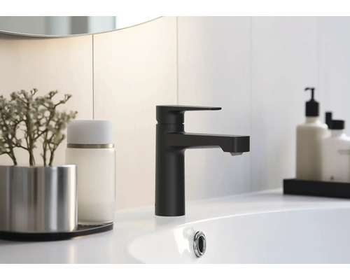 Umývadlová batéria v kúpeľni na umývadle