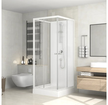 Svetlá kúpeľňa so sprchou, toaletou, umývadlom a radiátorom