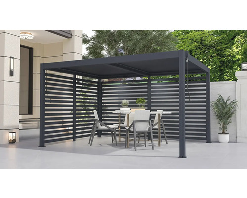 Terasa s pergolou, stolom a stoličkami pre vonkajšie použitie