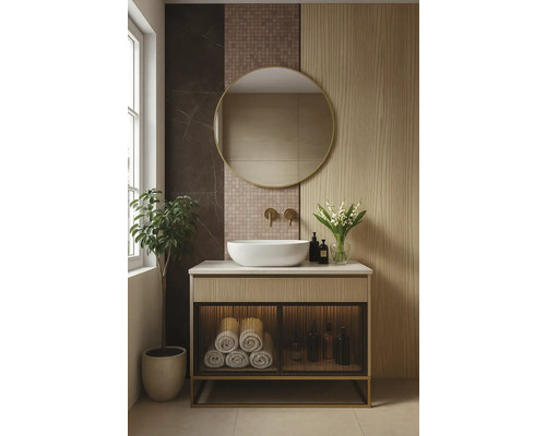 Moderná kúpeľňa s umývadlom, zrkadlom a dekoratívnymi prvkami pre štýlové prostredie.