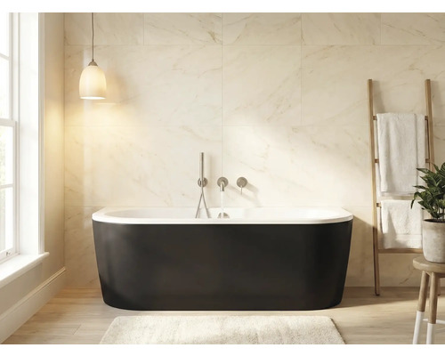 Kúpeľňa s voľne stojacou vaňou, rebríkom na uteráky a oknom pre denné svetlo