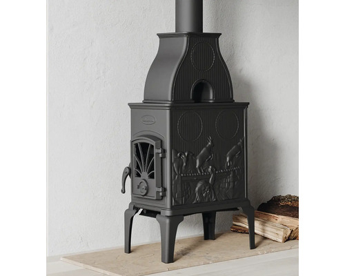 Čierne liatinové kachle s reliéfom zvierat a polenami
