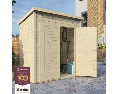 Záhradná skriňa z dreva s otvorenými dverami, v pozadí záhradné náradie. Logo Rowlinson Group. Logo Bertilo.