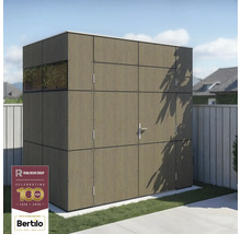 Záhradná skriňa z dreva s oknom a dverami na trávniku