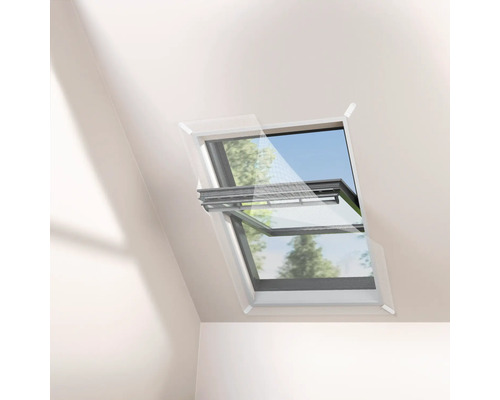 Strešné okno so sieťou proti hmyzu