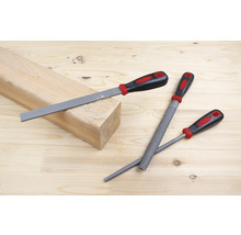 Rašple na drevo s plastovou rukoväťou a kusom dreva