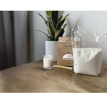 Vonná sypaná sviečka Emocio 350 g Cashmere + 10 ks knôtov biela