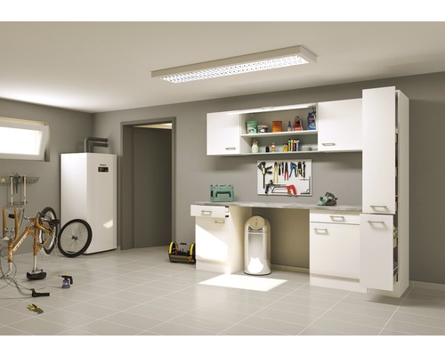 Dielňa s ponkom, náradím a kúrením