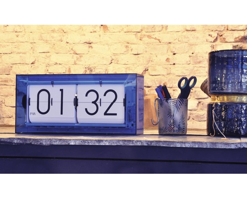 Stolové hodiny s preklápacím displejom a dekoráciami