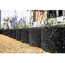 Záhrada s obrubníkom z recyklovanej gumy