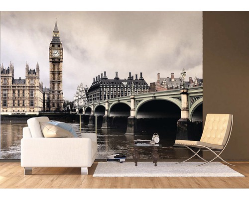 Obývacia izba s fototapetou Londýna s Big Benom, Westminsterským palácom a mostom.