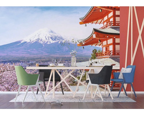 Fototapeta s jedálenským stolom na pozadí Fudžijamy a japonského chrámu