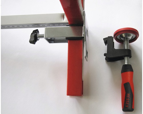 Nastaviteľná svorka s páčkou