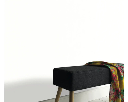 Čalúnená lavica s textilným poťahom a drevenými nohami