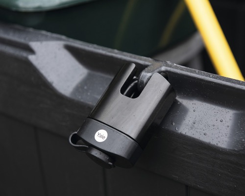 Logo Yale na visacom zámku