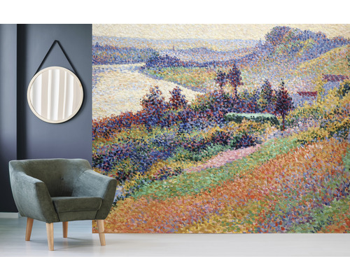 Ukážka usporiadania s kreslom, zrkadlom a fototapetou s motívom krajiny