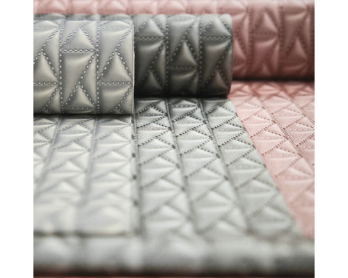 Dekoračná látka s prešívaným dizajnom v roliach