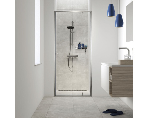 Kúpeľňa so sprchovacím kútom, batériou a umývadlom