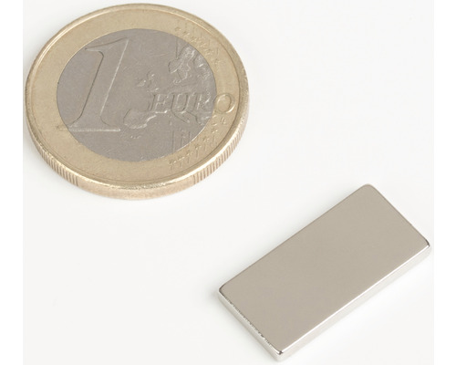 Neodymový magnet obdĺžnikový vedľa 1-eurovej mince