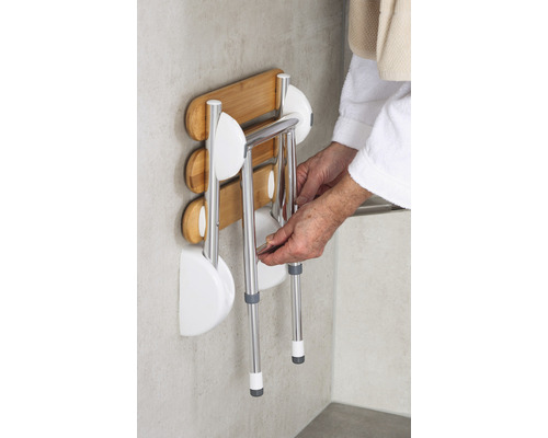 Skladacia nástenná sprchová sedačka z bambusu a kovu