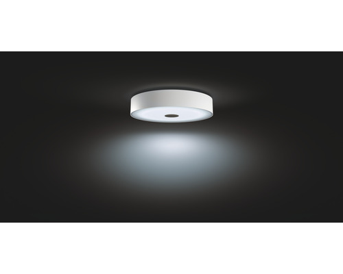 Biele stropné svietidlo do interiéru